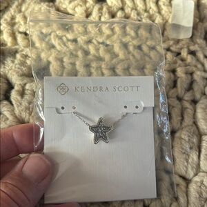 NWT Kendra Scott Jae Star Short Pendant Necklace